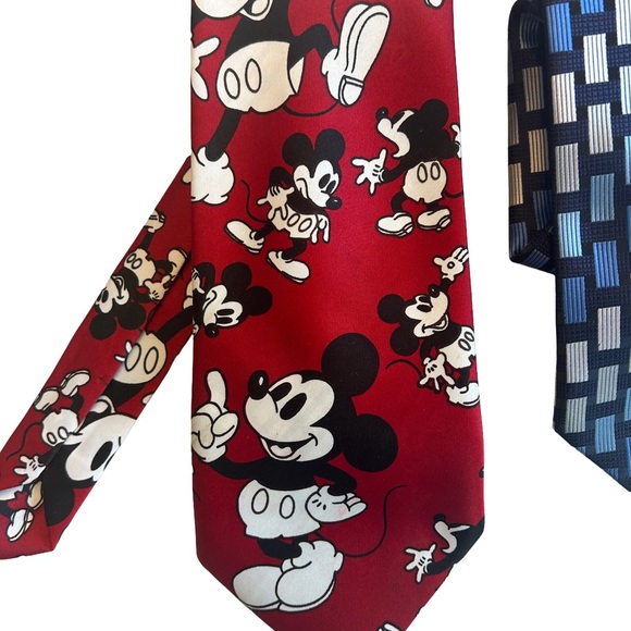 Mercedes High Fashion Vintage  Mickey Mouse Red Silk Tie for Men - Picture 4 of 5